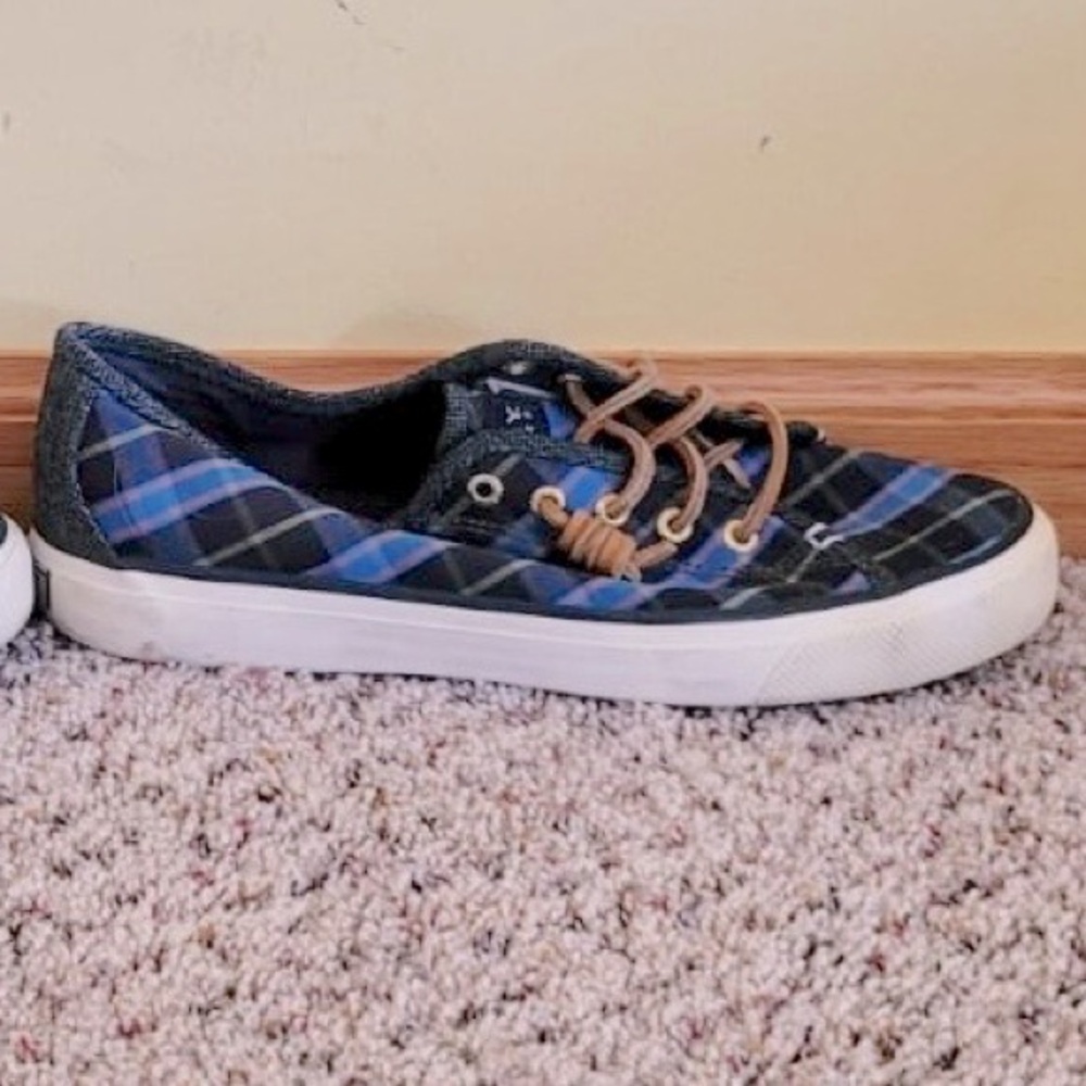 Sperry Sneakers Women’s Size 8 Blue Plaid Lace Up Slip On Casual Preppy Cute